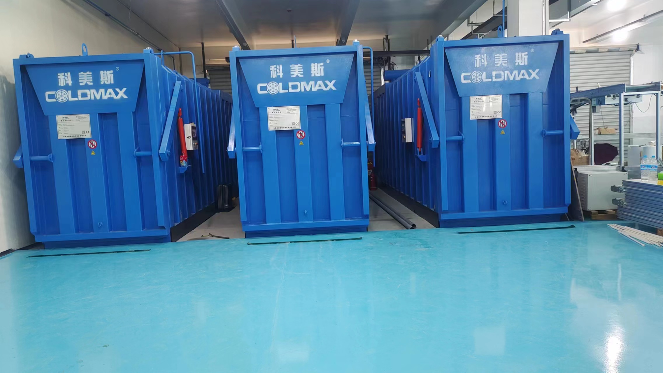 科美斯福建客戶3臺4卡板真空預冷機安裝！